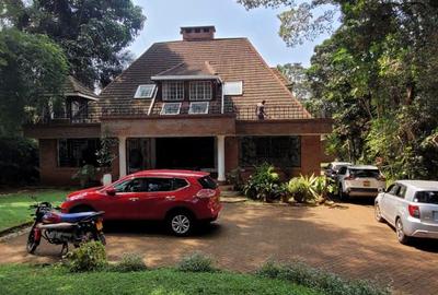 4 Bed House with En Suite in Muthaiga