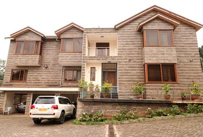 5 Bed Townhouse with En Suite in Spring Valley