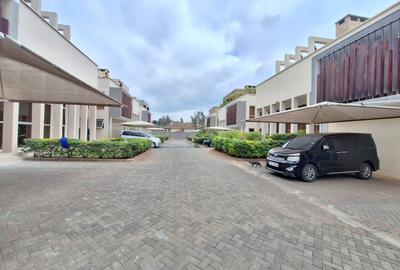 5 Bed Townhouse with En Suite at Lavington