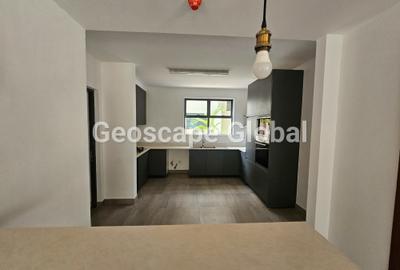 4 Bed Apartment with En Suite in Rosslyn - 4