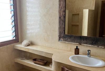 3 Bed Villa with Swimming Pool in Watamu - 3