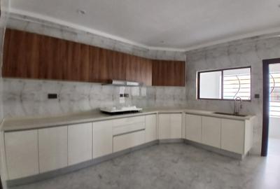 Furnished 3 Bed Apartment with En Suite at Mandera Road - 3