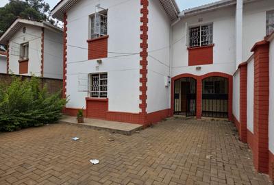 4 Bed Townhouse with En Suite in Lavington - 3