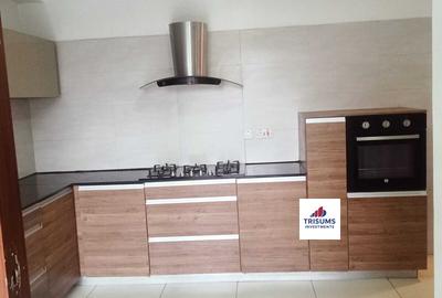 4 Bed Apartment with En Suite in Parklands - 2
