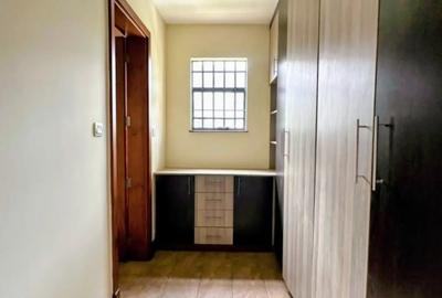 5 Bed Villa with En Suite in Lavington - 3
