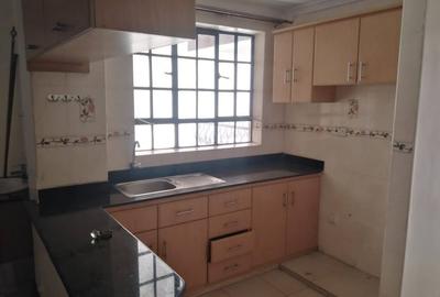 1 Bed Apartment with En Suite at School Lane - 2