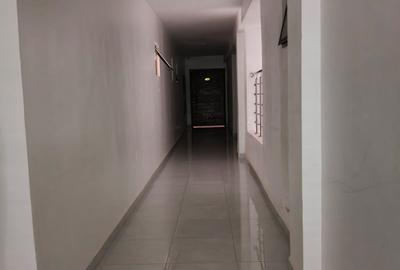 4 Bed Apartment with Swimming Pool at City Park - 4