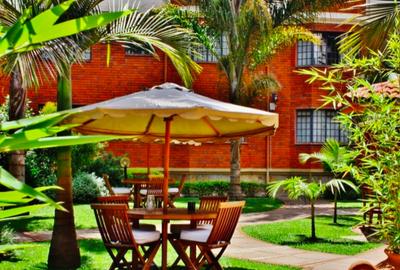 3 Bed Apartment with Swimming Pool in Spring Valley - 4