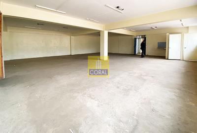 Warehouse with Lift in Ngara - 4