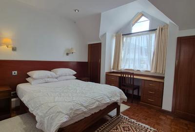 Furnished 1 Bed Apartment with Swimming Pool in Kilimani - 3