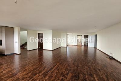 4 Bed Apartment with En Suite in General Mathenge - 4