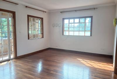 5 Bed Townhouse with Swimming Pool in Runda - 4