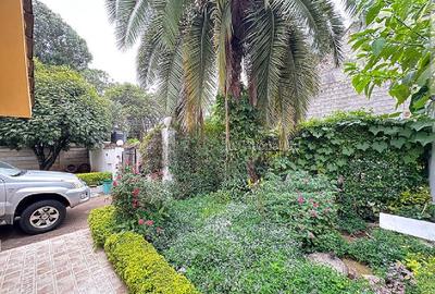 4 Bed Townhouse with En Suite in Lavington - 3