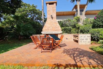 4 Bed House with En Suite at Lavington - 2