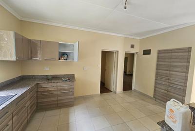 4 Bed House with En Suite in Kitisuru - 4