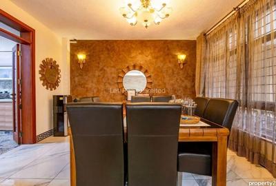 5 Bed Townhouse with En Suite in Lavington - 3