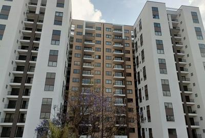 3 Bed Apartment with Swimming Pool in Garden Estate - 4