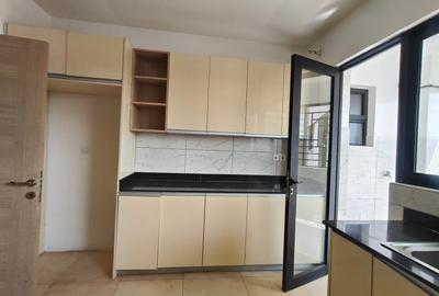 4 Bed Apartment with En Suite at 5Th Parklands Avenue - 3