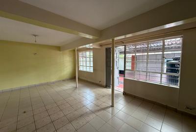 4 Bed House with En Suite in South C - 2