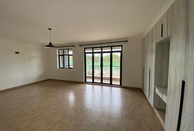 4 Bed Townhouse with En Suite in Ridgeways - 4