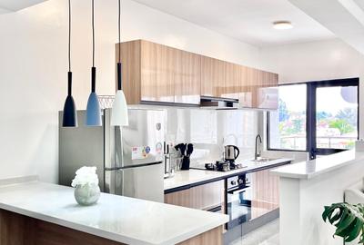 Serviced 2 Bed Apartment with En Suite at Riverside Drive - 3
