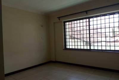 3 Bed Apartment with En Suite at Parklands - 2