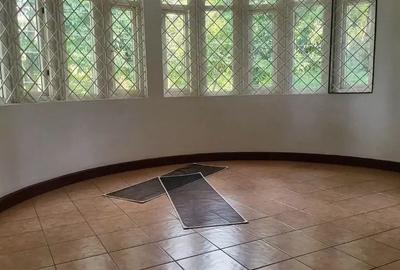 5 Bed Townhouse with En Suite at Rosslyn Lone Tree - 3