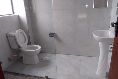 1 Bed Apartment with En Suite in Westlands Area - 3