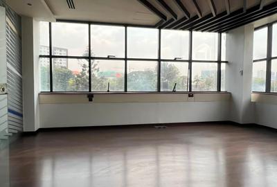 5,078 ft² Commercial Property with Service Charge Included in Westlands Area - 2