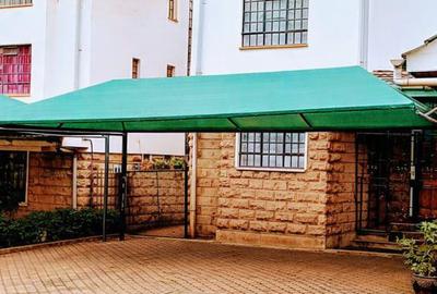 5 Bed Townhouse with En Suite in Lavington