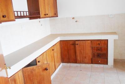 3 Bed Apartment with En Suite in Westlands Area - 4
