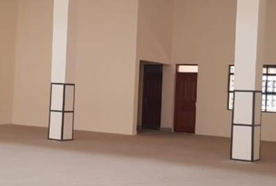 7,738 ft² Warehouse with Parking in Ruaraka - 4