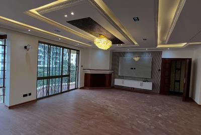 3 Bed Apartment with En Suite in Riverside - 2