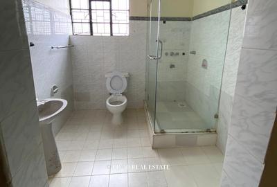4 Bed House with Garden in Runda - 3