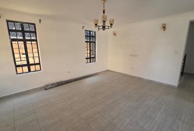 4 Bed Townhouse with En Suite in Ongata Rongai - 4