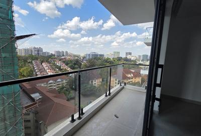 3 Bed Apartment with En Suite in Brookside - 4