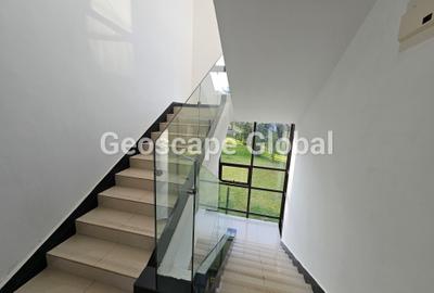 4 Bed House with En Suite in Karen - 2