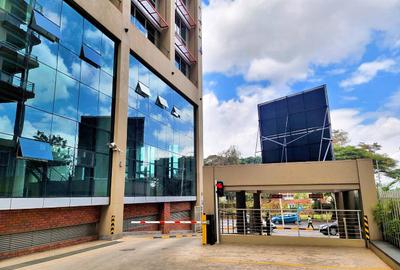 4,100 ft² Office with Service Charge Included in Parklands