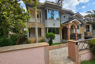 5 Bed Townhouse with En Suite in Westlands Area
