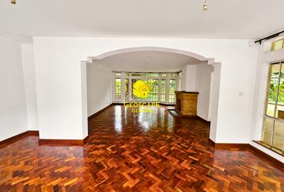 5 Bed House with En Suite in Rosslyn - 2