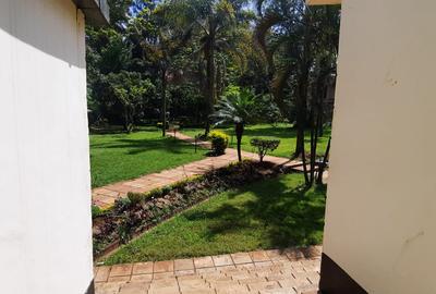 3 Bed House with En Suite at Lavington - 4