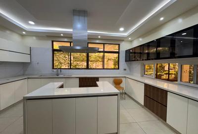 5 Bed Townhouse with En Suite in Kileleshwa - 3