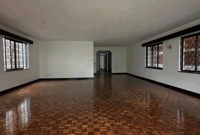 5 Bed Townhouse with En Suite at Off Ole Dume Road - 3