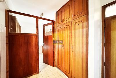 Office in Kilimani - 4