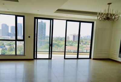 3 Bed Apartment with En Suite at 2026-128 3 Bed - 4