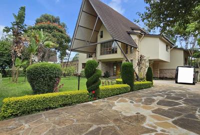 5 Bed Townhouse with En Suite in Karen - 3