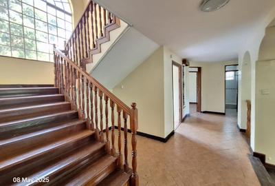4 Bed Apartment with En Suite at Riverside Drive - 3