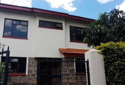4 Bed Townhouse with En Suite at Langata - 2