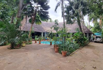3 Bed Villa with En Suite at La-Marina - 2