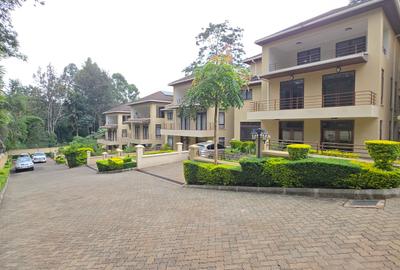 5 Bed Townhouse with En Suite at Lavington Green - 2